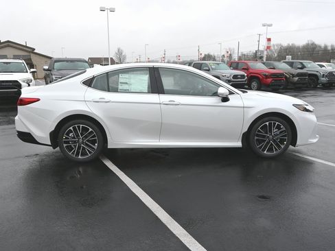 New 2026 Toyota Camry XLE image 9