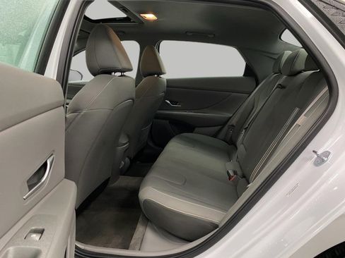 Certified 2025 Hyundai Elantra SEL FWD image 63