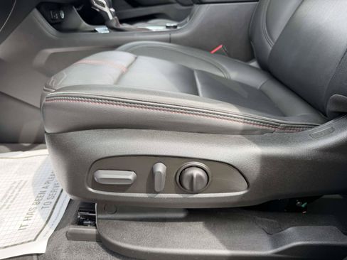 Certified 2023 Chevrolet Traverse RS AWD/4WD image 17