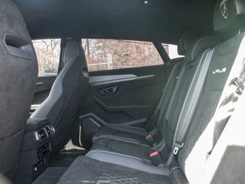 Used 2023 Lamborghini Urus Performante image 15