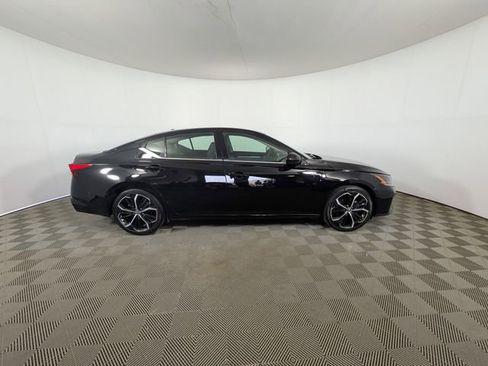 Used 2024 Nissan Altima 2.5 SR FWD image 28