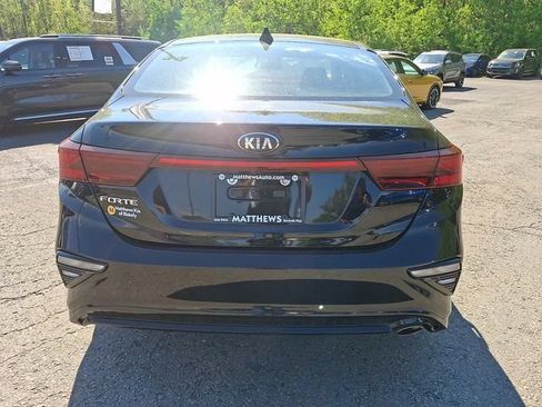 Used 2020 Kia Forte LXS FWD image 4