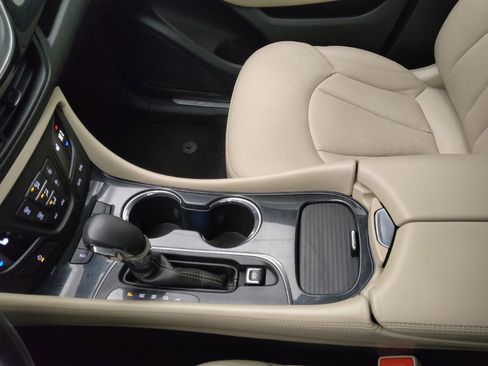 Used 2017 Buick Envision Essence image 26