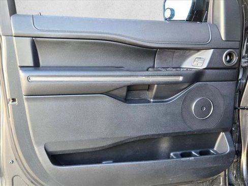 Used 2019 Ford Expedition XLT w/ Equipment Group 202A RWD image 10