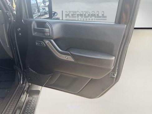 Used 2013 Jeep Wrangler Sport AWD/4WD image 27