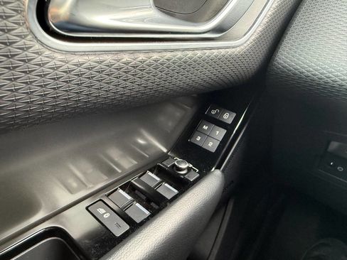 Used 2018 Land Rover Range Rover Velar S image 14