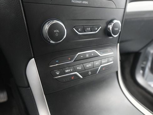 Used 2020 Ford Edge SEL image 13