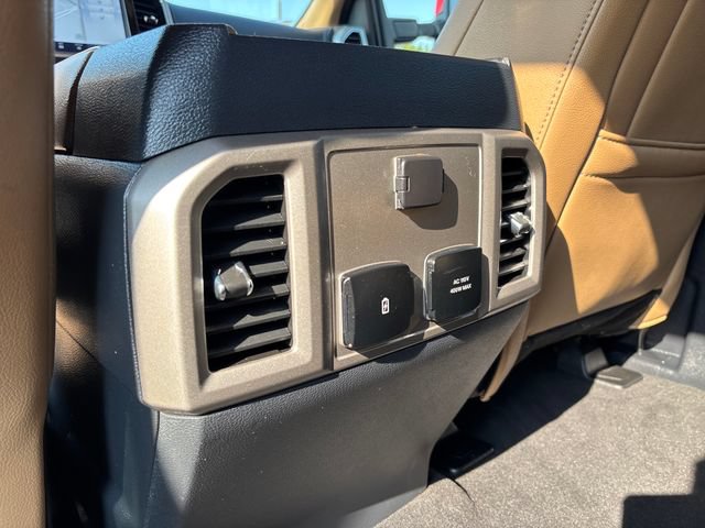 Used 2022 Ford F250 Lariat w/ Lariat Ultimate Package AWD/4WD image 36