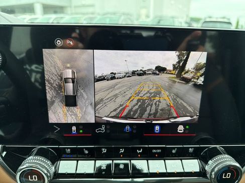 New 2026 GMC Canyon AT4 w/ Technology Plus Package AWD/4WD image 13