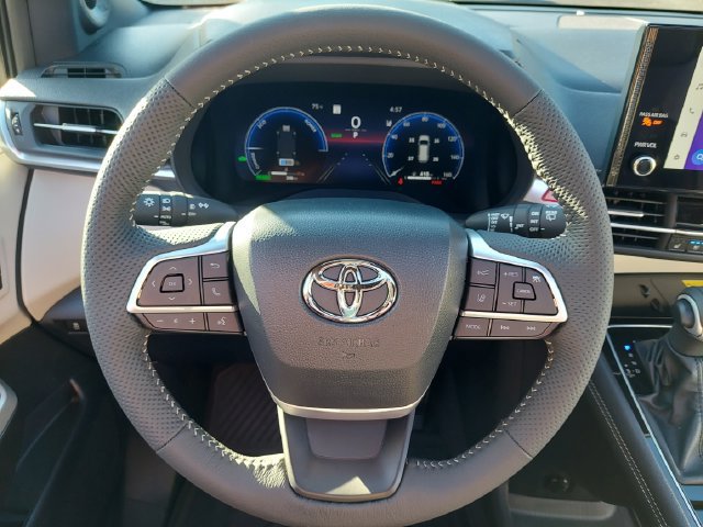 Used 2026 Toyota Sienna Limited AWD/4WD image 37