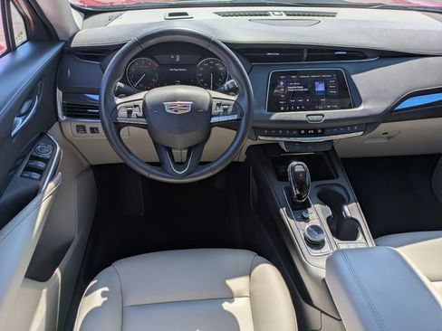 Used 2023 Cadillac XT4 Luxury image 17