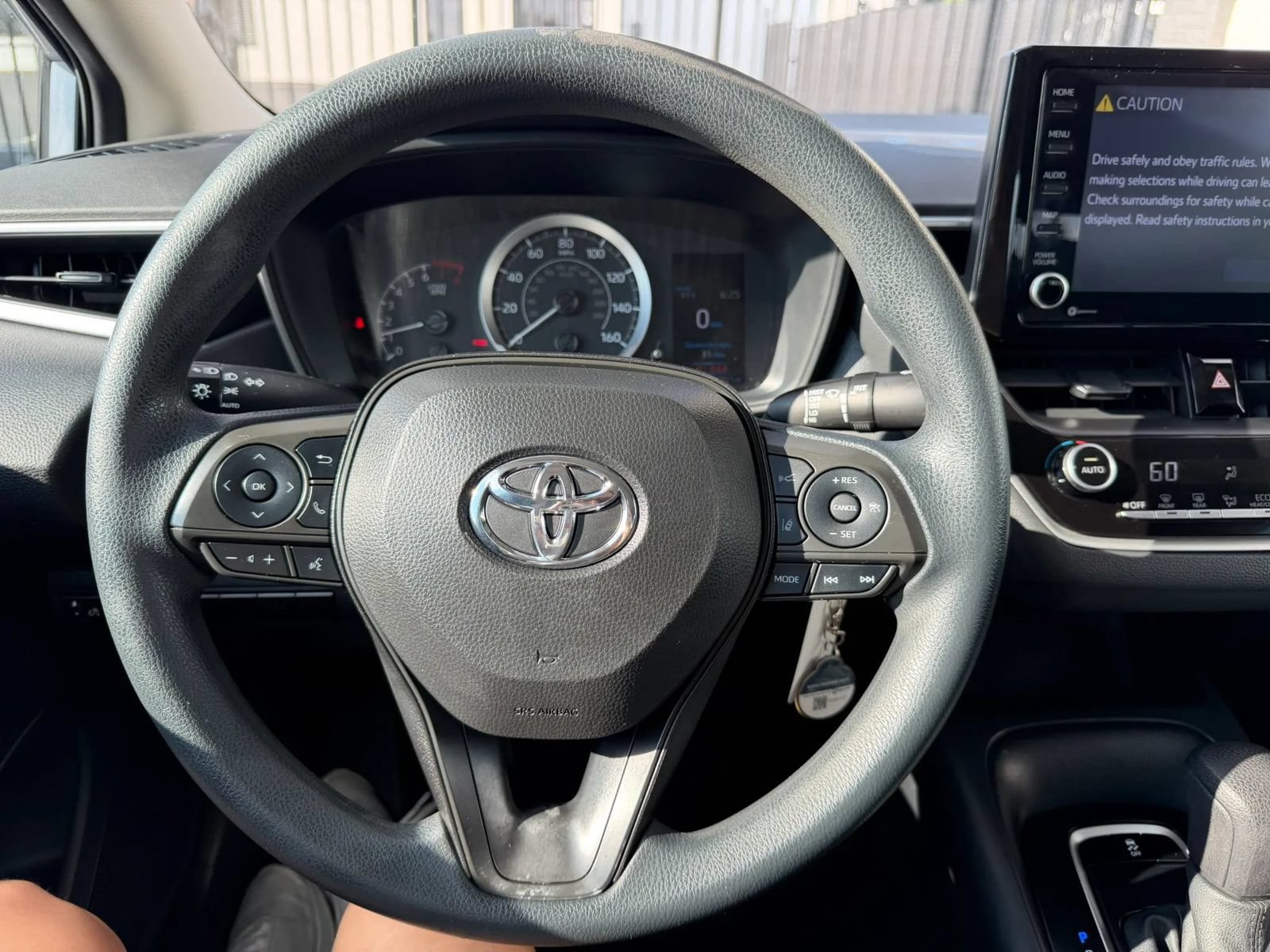 Used 2022 Toyota Corolla LE FWD image 27