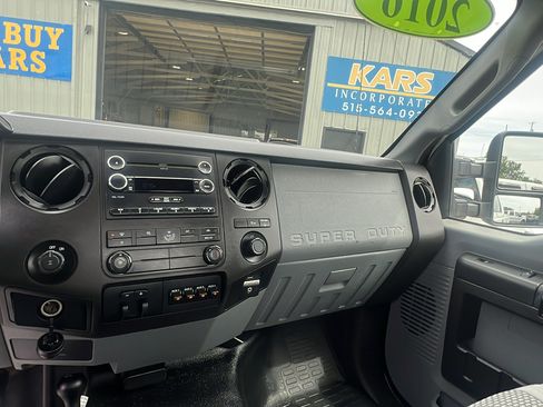 Used 2016 Ford F250 XL w/ Power Equipment Group AWD/4WD image 13