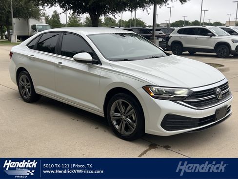 Used 2022 Volkswagen Jetta SE FWD image 1