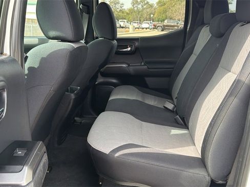 Certified 2023 Toyota Tacoma TRD Off-Road image 35