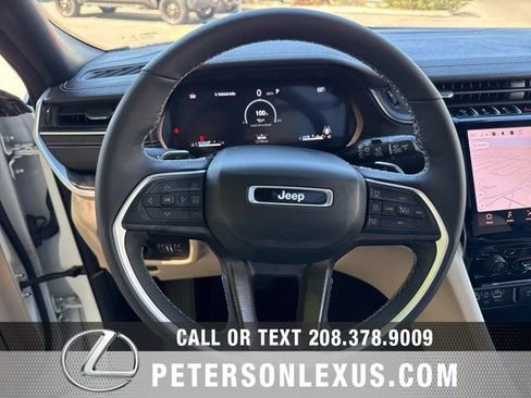 Used 2025 Jeep Grand Cherokee L Limited w/ Black Appearance Package AWD/4WD image 23