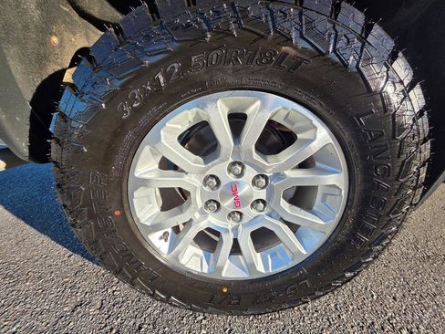 Used 2017 GMC Sierra 1500 SLE w/ SLE Value Package image 21