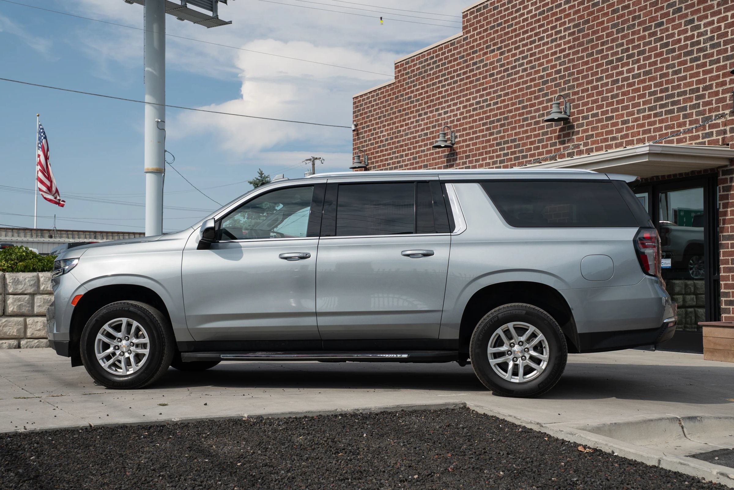 Used 2024 Chevrolet Suburban LS w/ Driver Alert Package AWD/4WD image 3