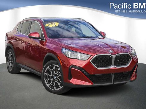 Used 2025 BMW X2 xDrive28i w/ Premium Package image 1