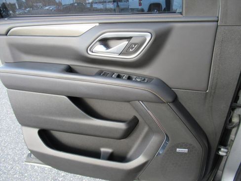 Used 2023 GMC Yukon AT4 image 20