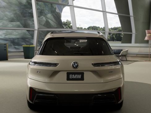 New 2026 BMW iX xDrive60 image 32