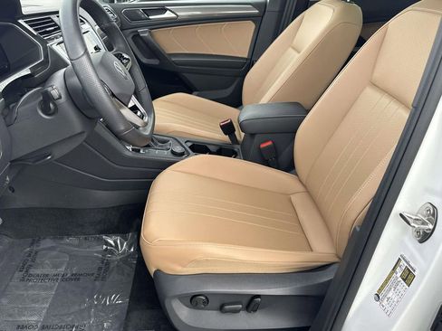 Used 2024 Volkswagen Tiguan SE R-Line image 22