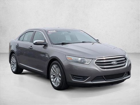 Used 2013 Ford Taurus Limited FWD image 3