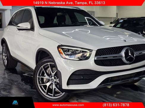 Used 2020 Mercedes-Benz GLC 300 4MATIC image 3
