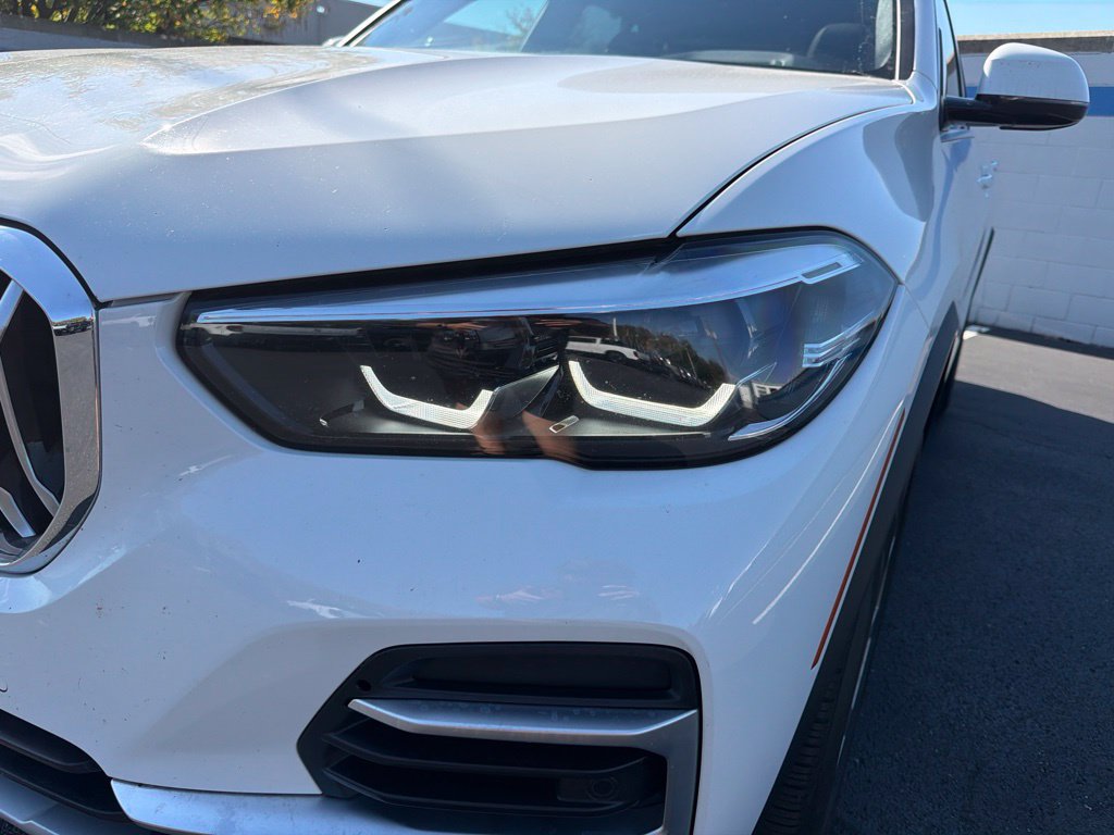 Used 2022 BMW X5 xDrive40i w/ Premium Package AWD/4WD image 9