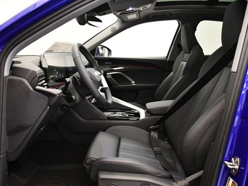 Used 2025 Audi Q5 Prestige w/ 20" Wheel Package AWD/4WD image 36