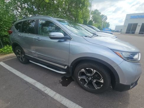 Used 2018 Honda CR-V Touring image 3