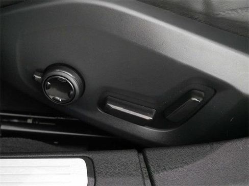 Used 2024 Volvo S60 B5 Plus image 17