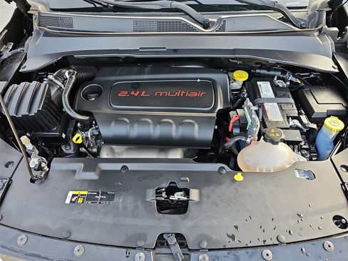 Used 2022 Jeep Compass Limited image 25