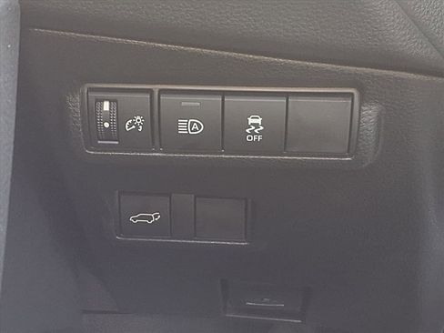 New 2026 Toyota Corolla Cross XLE w/ Convenience Package AWD/4WD image 15