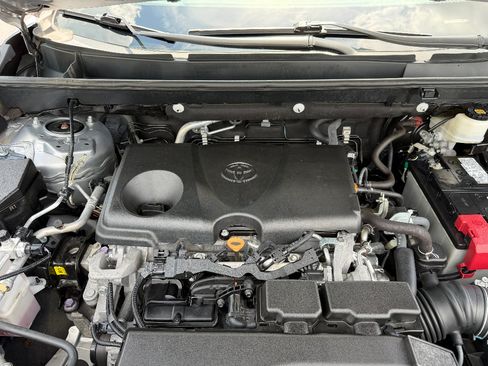 Used 2020 Toyota RAV4 LE w/ All Weather Liner Package AWD/4WD image 38