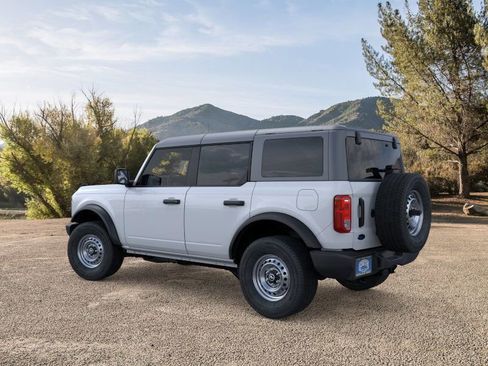 New 2025 Ford Bronco 4-Door image 4
