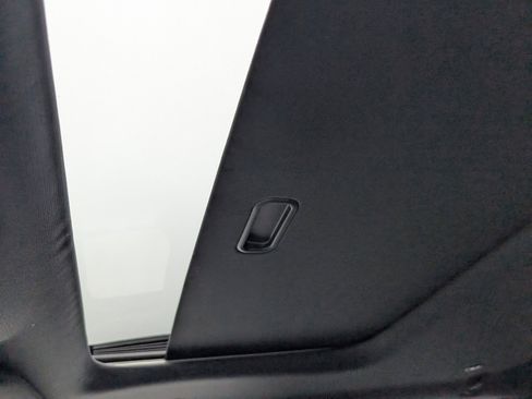 Certified 2022 Jeep Grand Cherokee Laredo X image 24