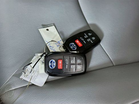 Certified 2024 Toyota Sienna XLE w/ XLE Plus Package AWD/4WD image 37