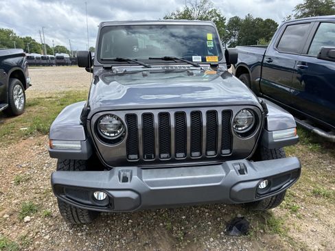 Used 2021 Jeep Wrangler Unlimited Sahara AWD/4WD image 2