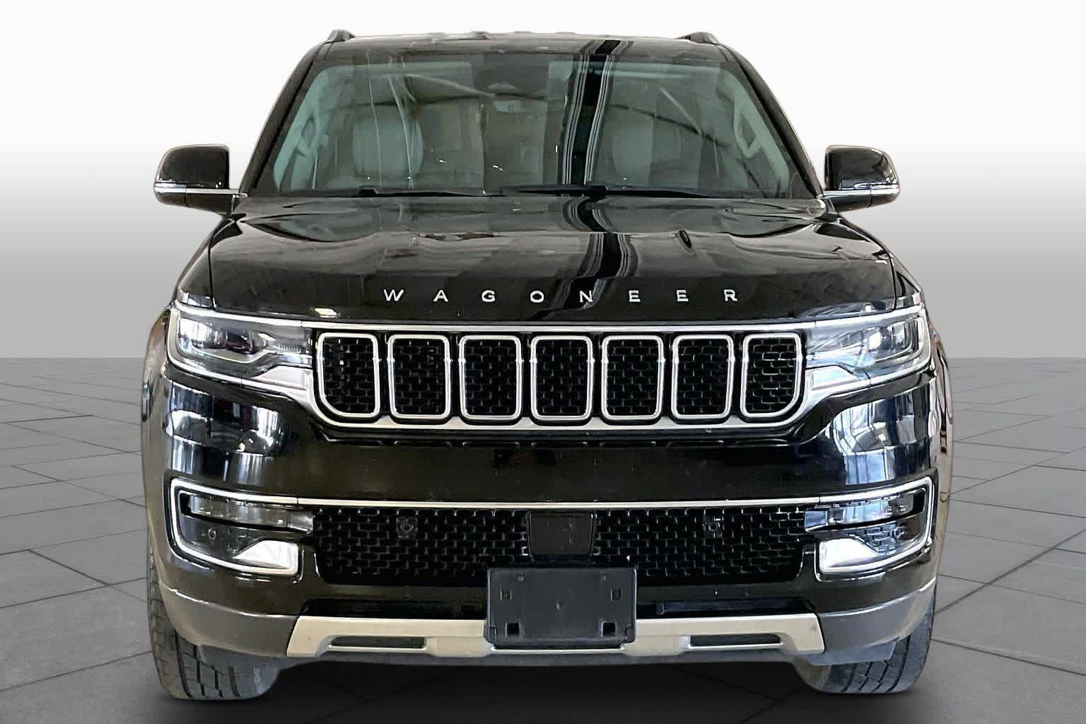 Used 2022 Jeep Wagoneer Series III w/ Rear Seat Video Group 1 AWD/4WD image 3