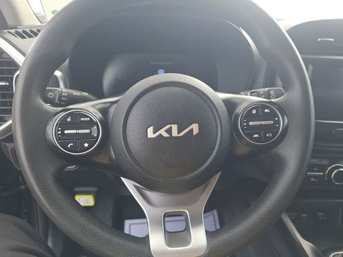 Used 2023 Kia Soul LX w/ Option Group 015 FWD image 10