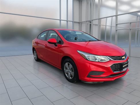 Used 2017 Chevrolet Cruze LS FWD image 3