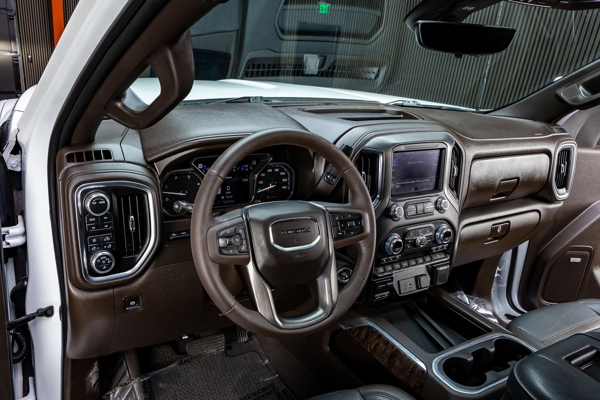 Used 2021 GMC Sierra 2500 Denali w/ Denali Ultimate Package AWD/4WD image 16