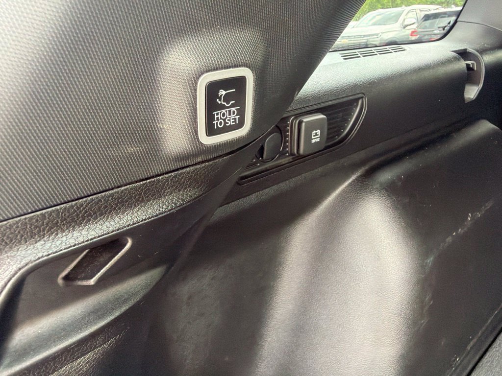 Used 2023 Jeep Grand Cherokee Altitude AWD/4WD image 27