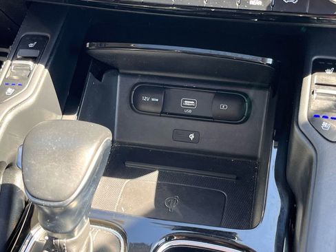 Used 2022 Kia Telluride SX image 18