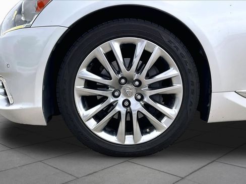 Used 2017 Lexus LS 460 L RWD image 9