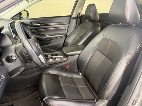 Used 2019 Nissan Altima 2.5 SR w/ SR Premium Package AWD/4WD image 11
