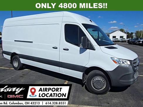 Used 2019 Mercedes-Benz Sprinter 170 image 2