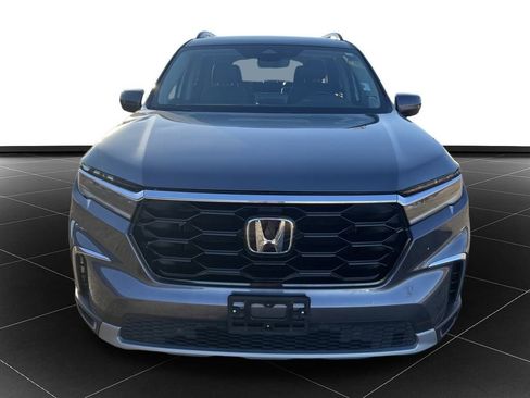 Used 2024 Honda Pilot Touring image 8