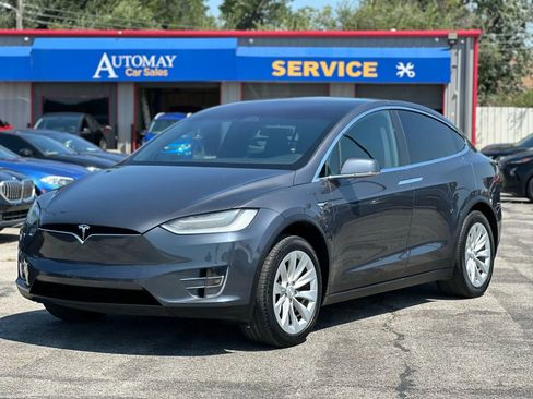Used 2018 Tesla Model X 75D image 2